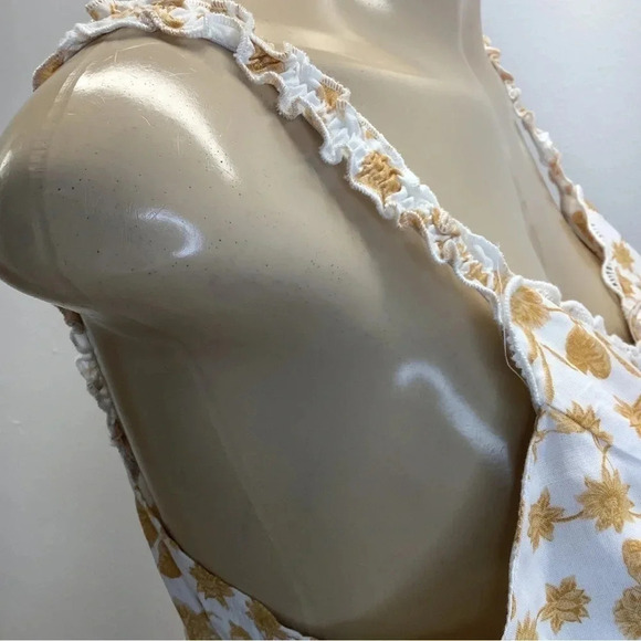 Self Esteem Size XL Flowers & Leaves Design Smocked Crop Top New With Tags - Picture 3 of 7